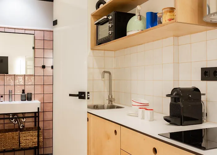 The Athenette * Atenas